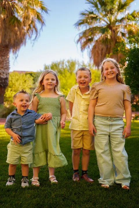 Outdoor Portraits (Chelsi Jo) @ The Garden at Tonaquint