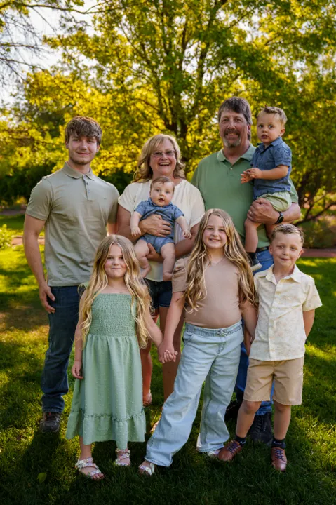 Outdoor Portraits (Chelsi Jo) @ The Garden at Tonaquint