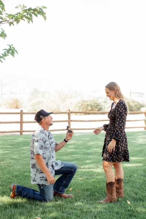 Surprise Proposal Portraits (Dakota) @ Hela Seegmiller Farm