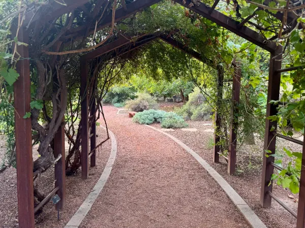 Photo session at The Garden at Tonaquint