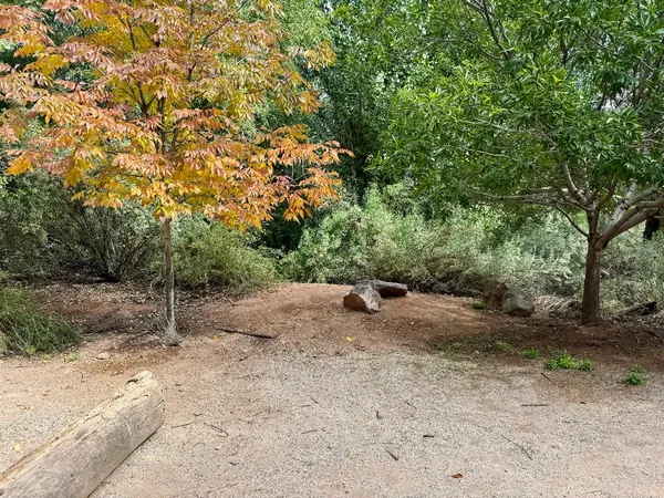 Photo session at Tonaquint Nature Center