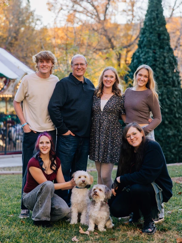 Family photo session at Downtown St. George