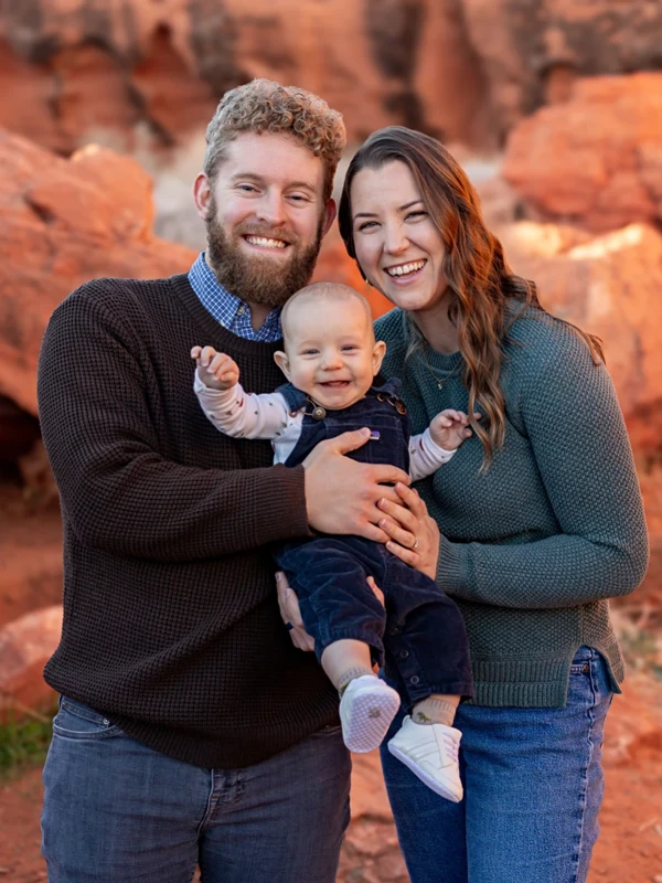 Family photo session at Pioneer Park