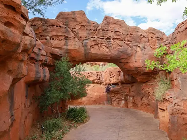Red Hills Desert Garden photo session location in St. George, Utah